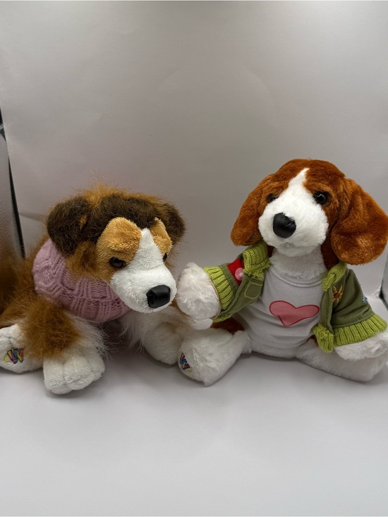 GANZ Other - GANZ Webkinz Dog Lot with Accessories